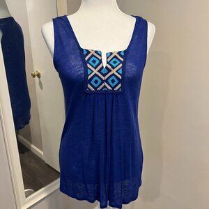 Cupio Blue loose sheer tank with design in front, Size small
